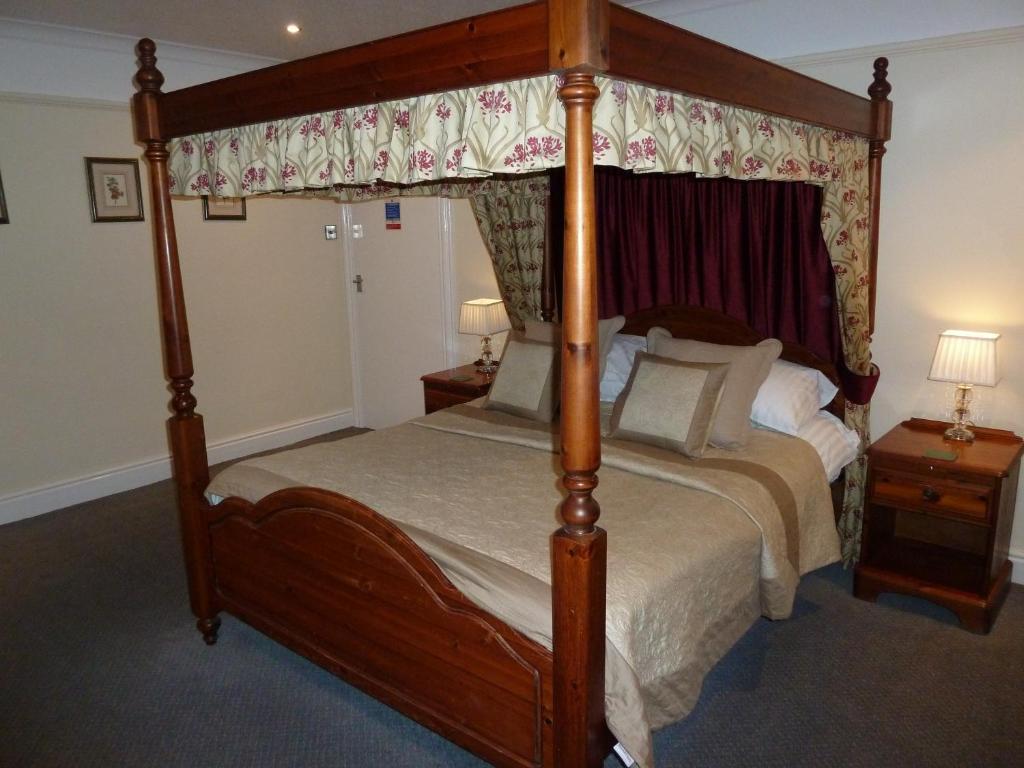 Double Room with Four Poster Bed