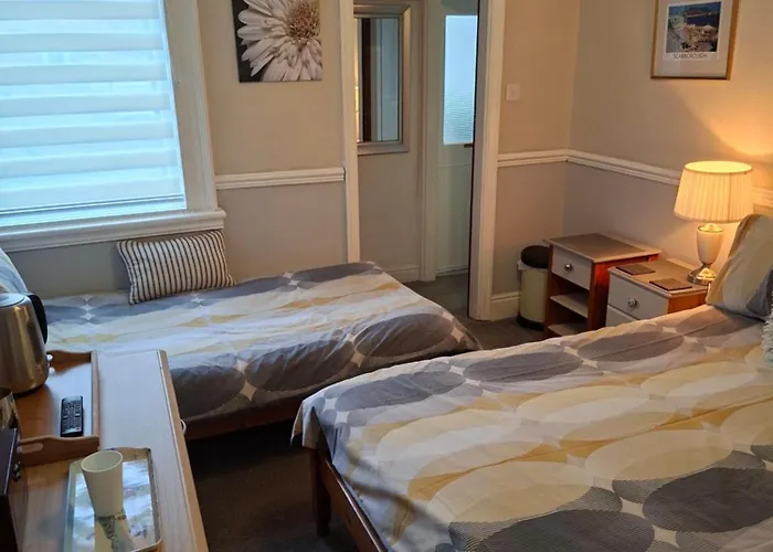 3 star hotels Beaches Guest Accomodation
